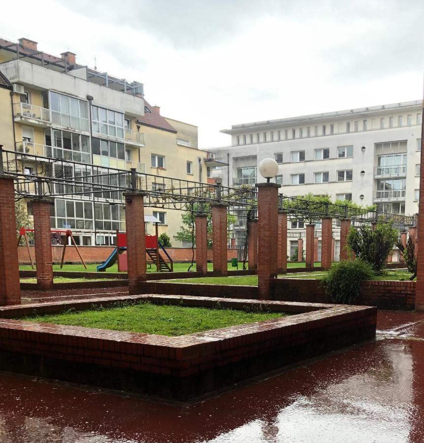 Apartment Green - Grey Любляна Екстериор снимка